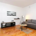 Stanici 2764a Tice