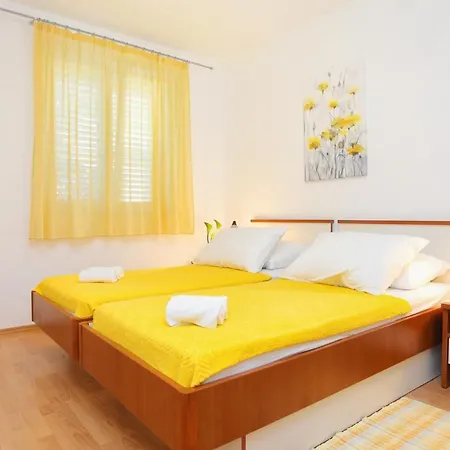 Stanici 2764a Apartment Tice